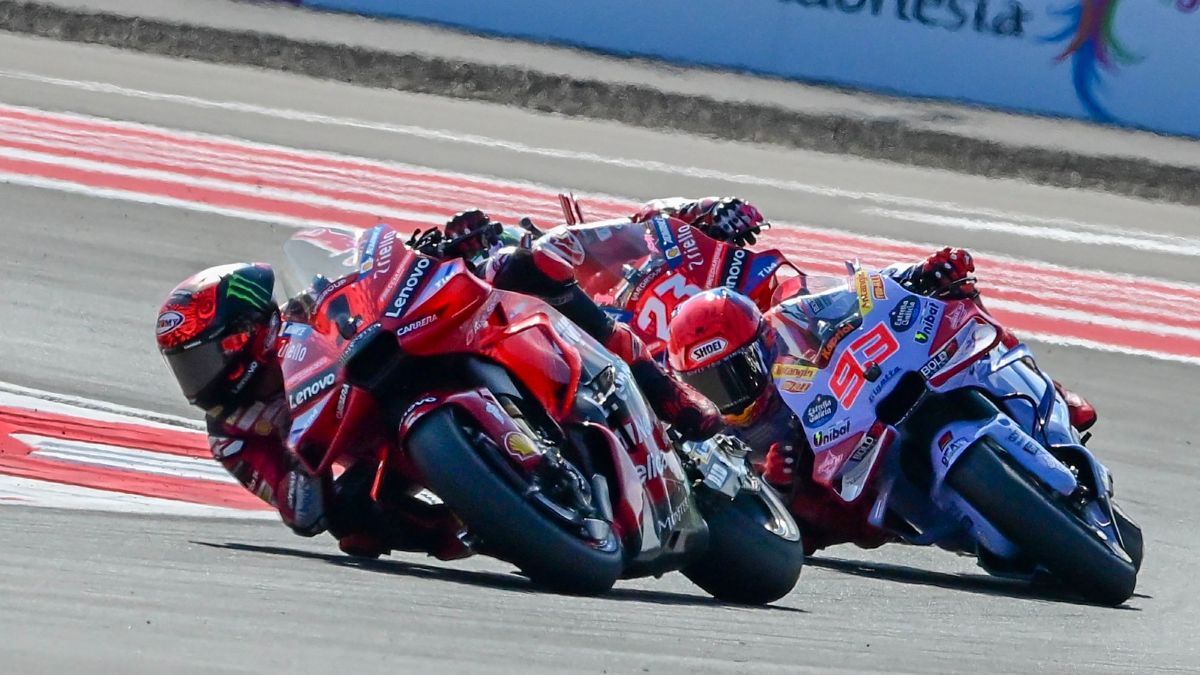 FOTO: Aksi Francesco Bagnaia Rajai Sprint Race MotoGP di Sirkuit Mandalika, Marc Marquez Finis Ketiga