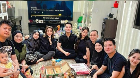 Ada Lucinta Luna Juga, 8 Foto Boy William Saat Datangi Rumah Ayu Ting Ting Untuk Berbela Sungkawa