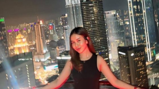 Bak Wanita Karir, 8 Foto Terbaru Mayang Adik Mendiang Vanessa Angel Yang Magang di Kantor DPR-MPR