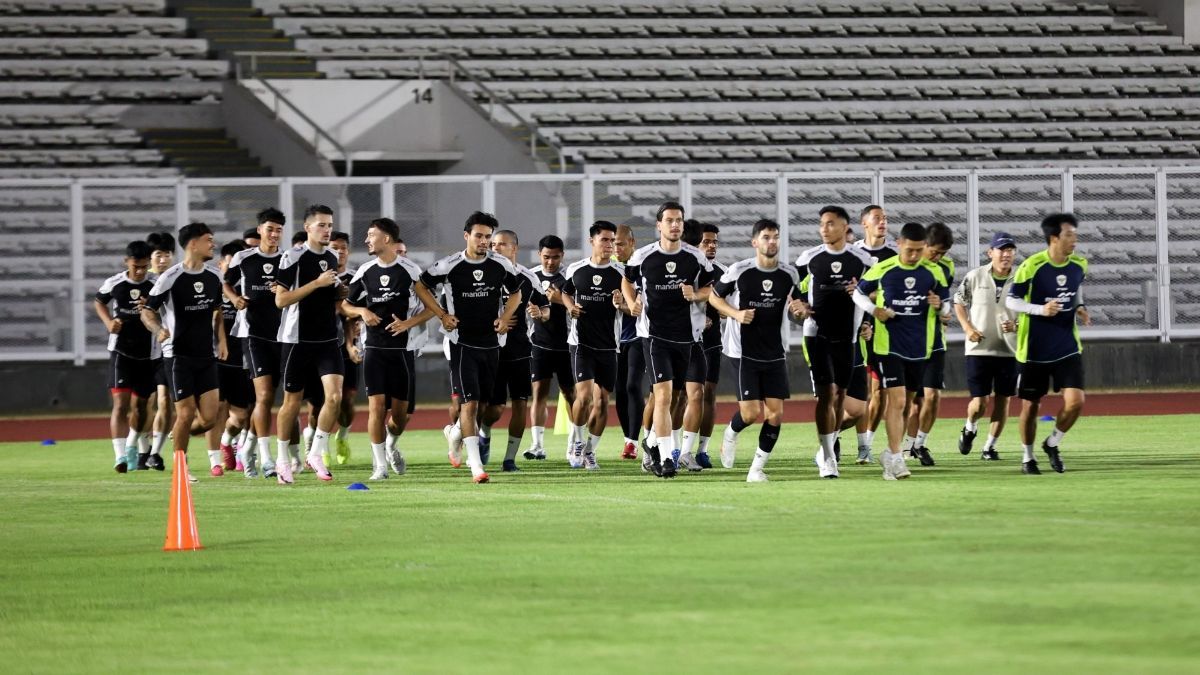 FOTO: Timnas Indonesia Matangkan Strategi di Stadion Madya GBK Jelang Melawan Australia