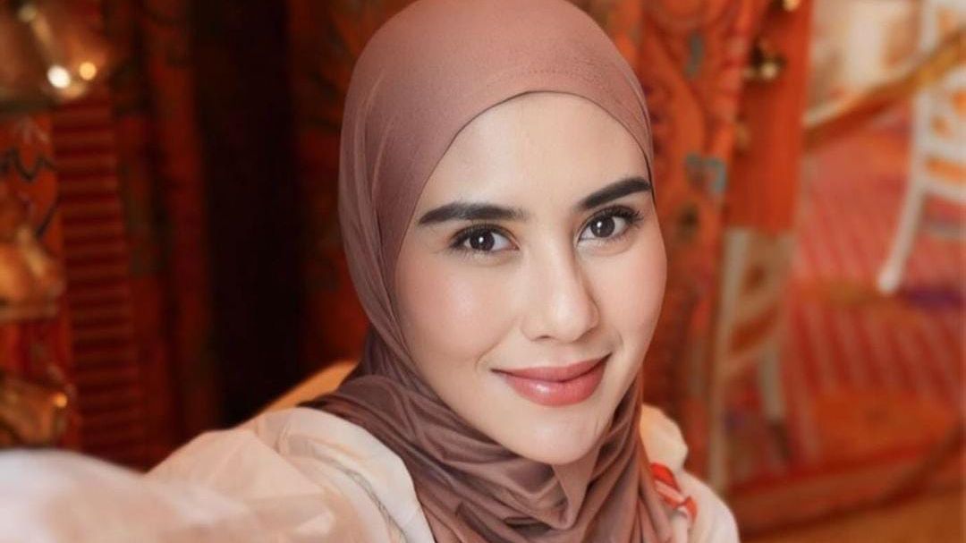 Konsisten Berhijab, Potret Syahnaz Sadiqah yang Dipuji Makin Cantik dan Anggun