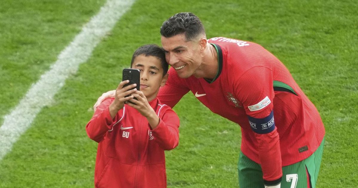 Cristiano Ronaldo Bikin Channel YouTube, Baru Hitungan Jam Langsung 1 Juta Subscriber