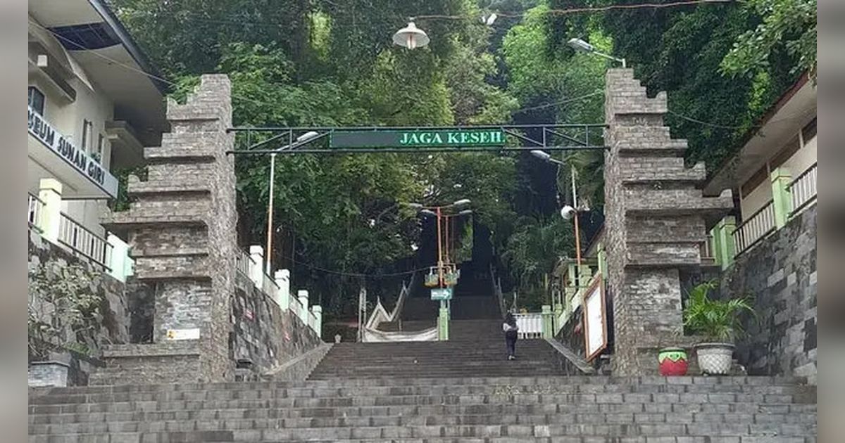 Cerita Tentang Keajaiban Doa Sunan Prapen, yang Memunculkan Ribuan Tawon dan Membuat Pasukan Majapahit Panik