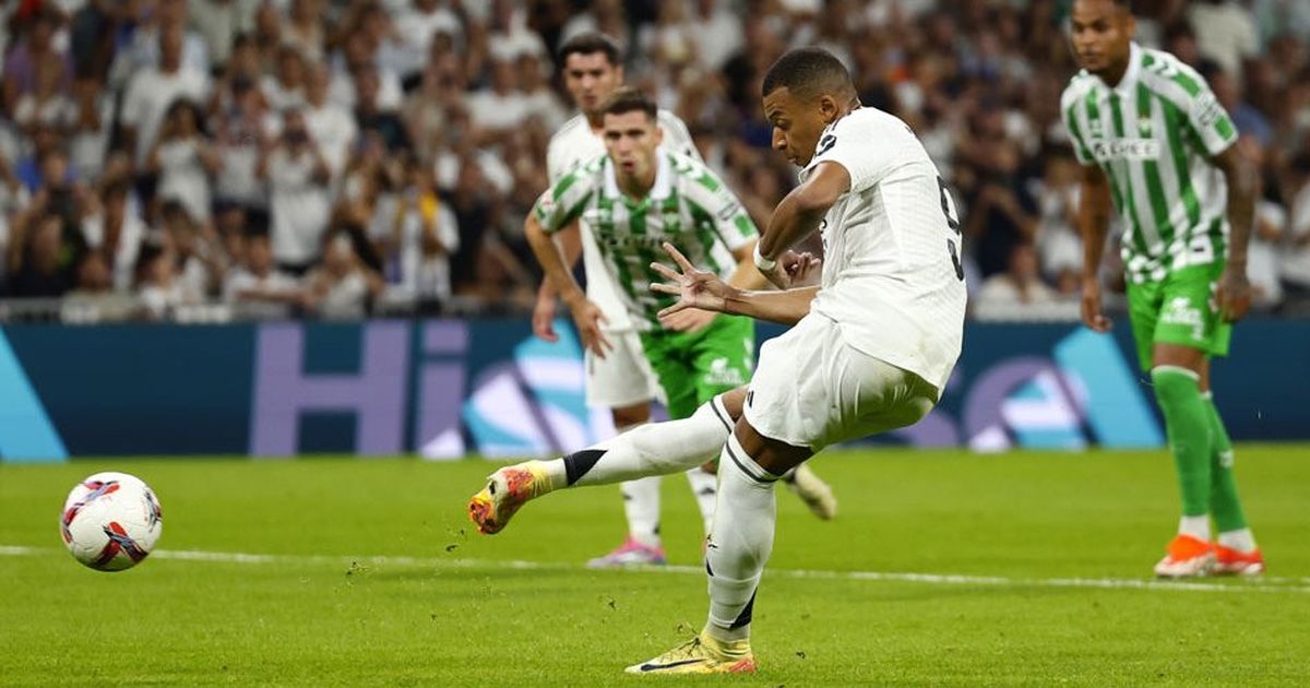 Skor pertandingan antara Real Madrid dan Real Betis berakhir dengan 2-0.