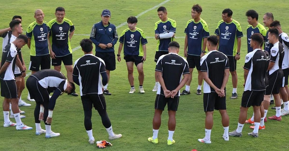 PSSI menyatakan PHK massal tak akan ganggu persiapan Timnas Indonesia lawan Australia: Semoga saja.