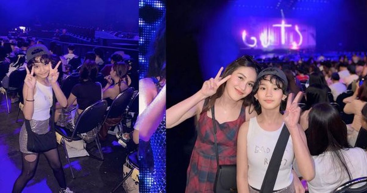 8 Foto Bilqis, Putri Ayu Ting Ting, Saat Menyaksikan Konser Olivia Rodrigo, Gaya Berpakaiannya yang Stylish Mendapat Banyak Pujian