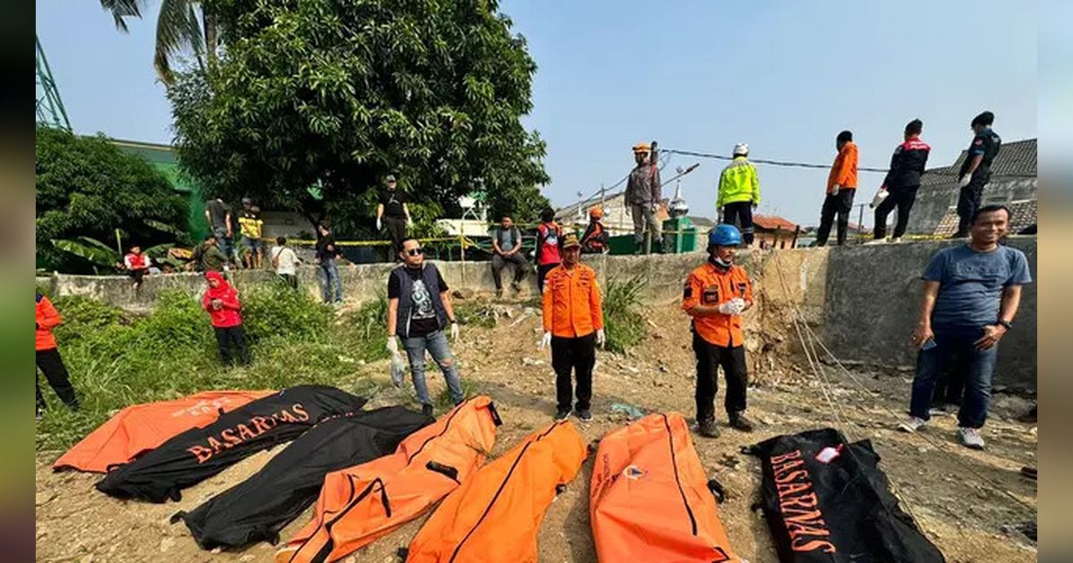 Ditemukan Mengapung, Benarkah 7 Pemuda Tewas karena Terjun ke Sungai di Bekasi?