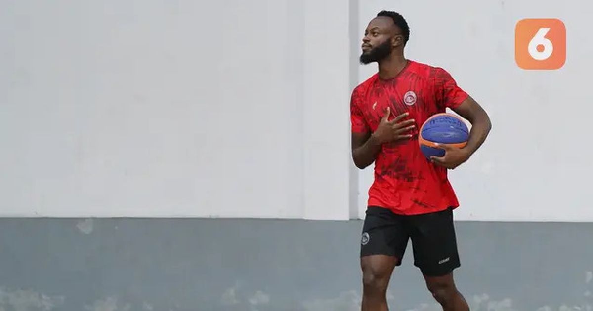 Duh! Arema FC Menggelar Latihan di Lapangan Basket Menjelang Pertandingan Penting Melawan PSIS, Ternyata ini Penyebabnya