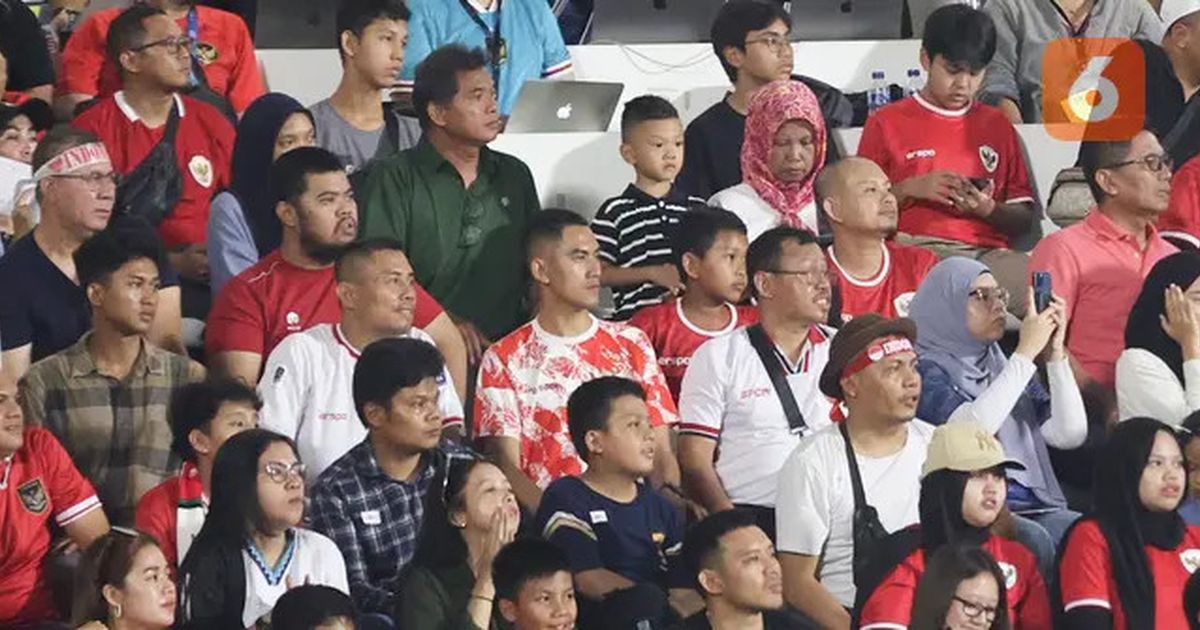 Mengejutkan,  Ada Bang Jay Idzes KW Nonton Timnas Indonesia U-20 Lolos ke Piala Asia U-20 2025