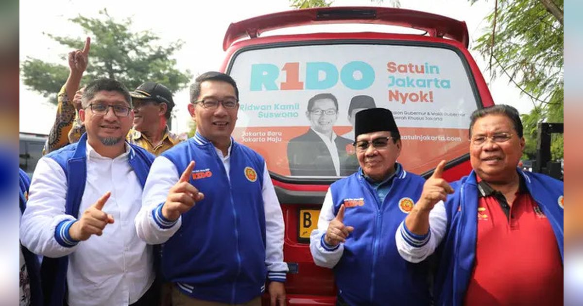 Didukung Ribuan Sopir Angkot, Wajah Ridwan Kamil Mejeng di Mobil Angkot