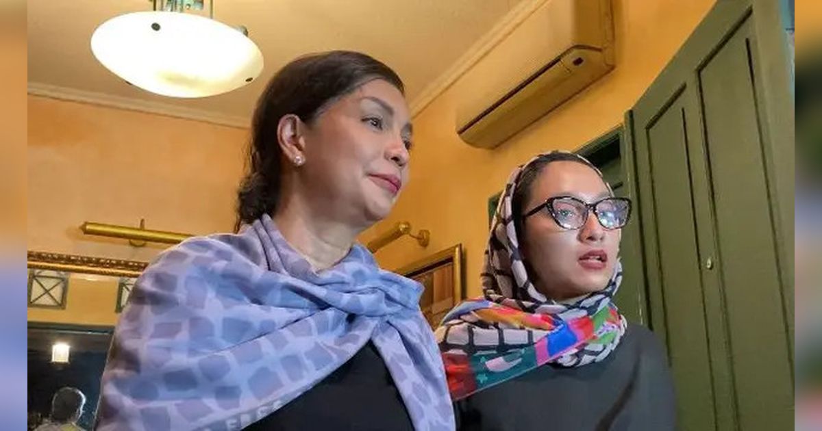 Ikang Fawzi Bersama Keluarganya Adakan Tahlilan Untuk Mengenang Hari Ketujuh Marissa Haque