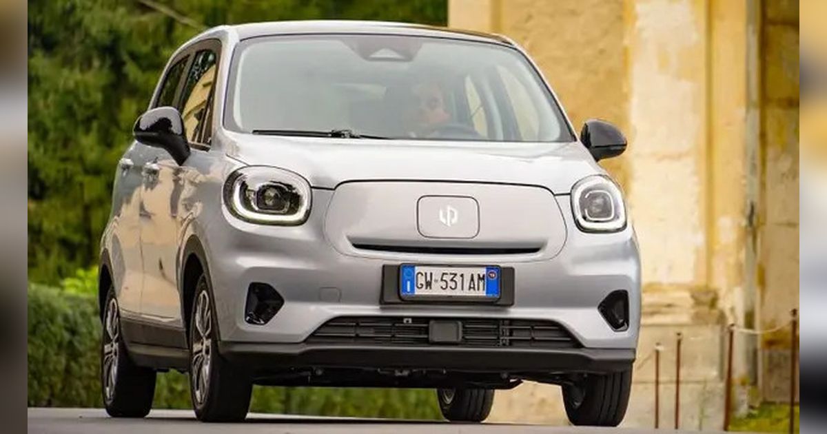 Penampakan Mobil Listrik Murah Produksi Leapmotor di Paris Motor Show 2024