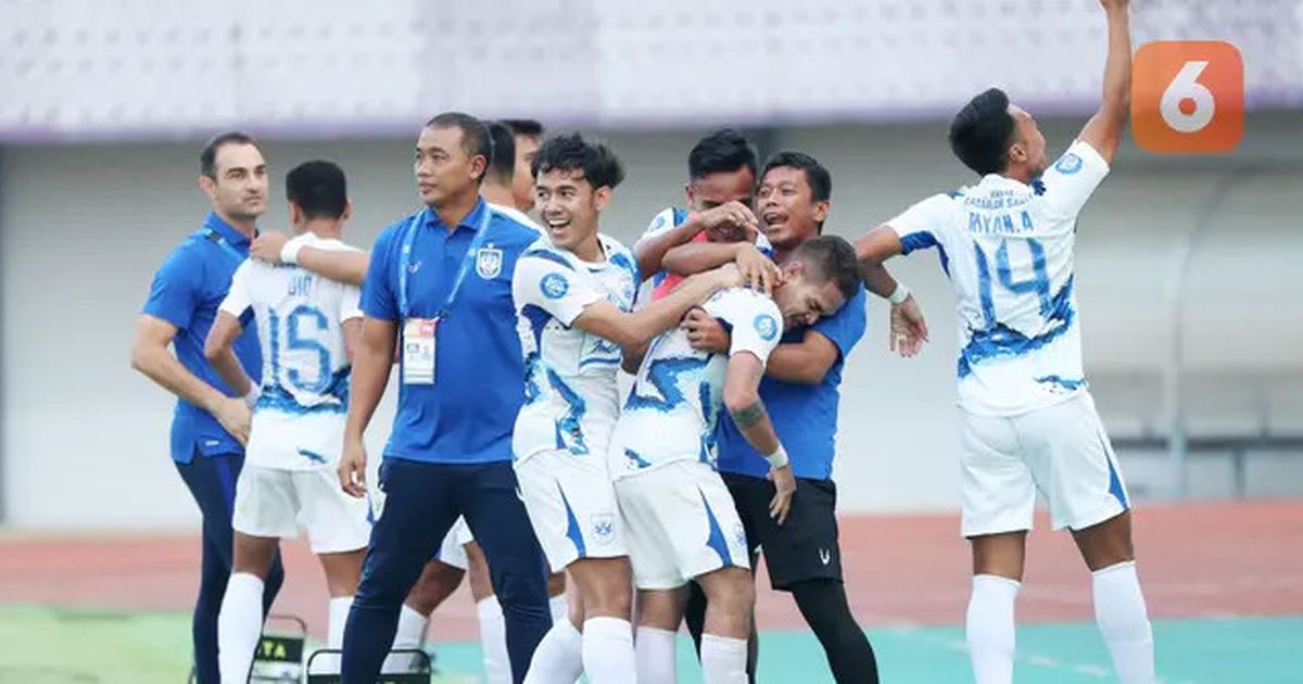 AC Bus Tiba-Tiba Mati, Pemain PSIS Kepanasan sampai Buka Baju Menuju Bangkalan