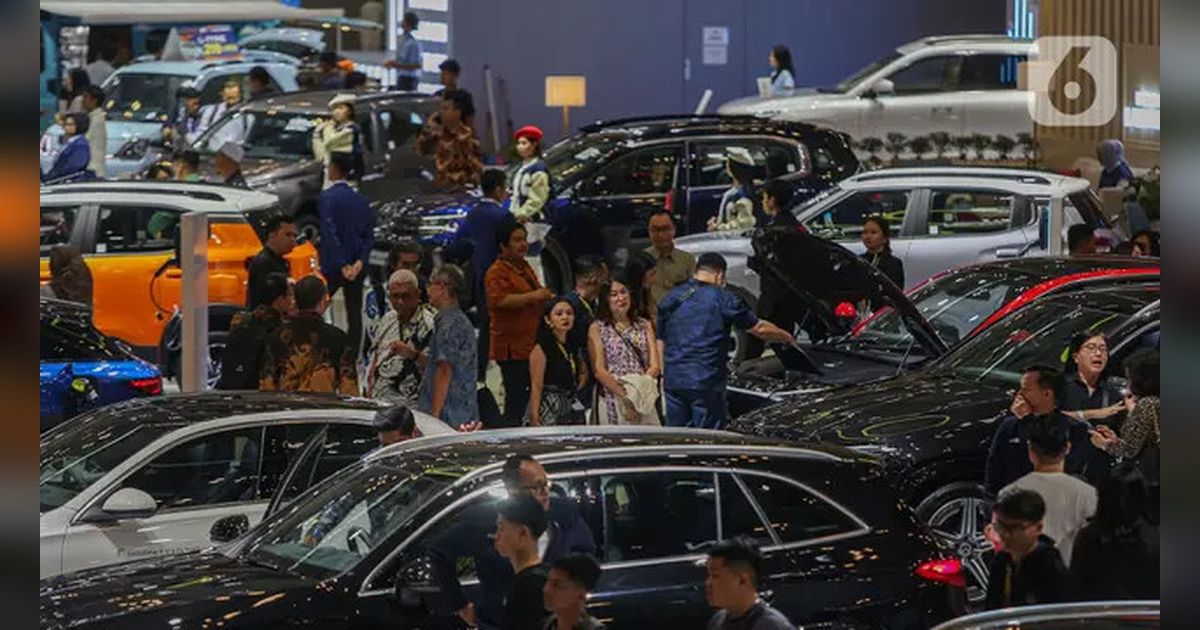 GIIAS 2024 Mencatat Transaksi Mencapai Rp 20 triliun, menunjukkan perkembangan positif dalam industri otomotif.