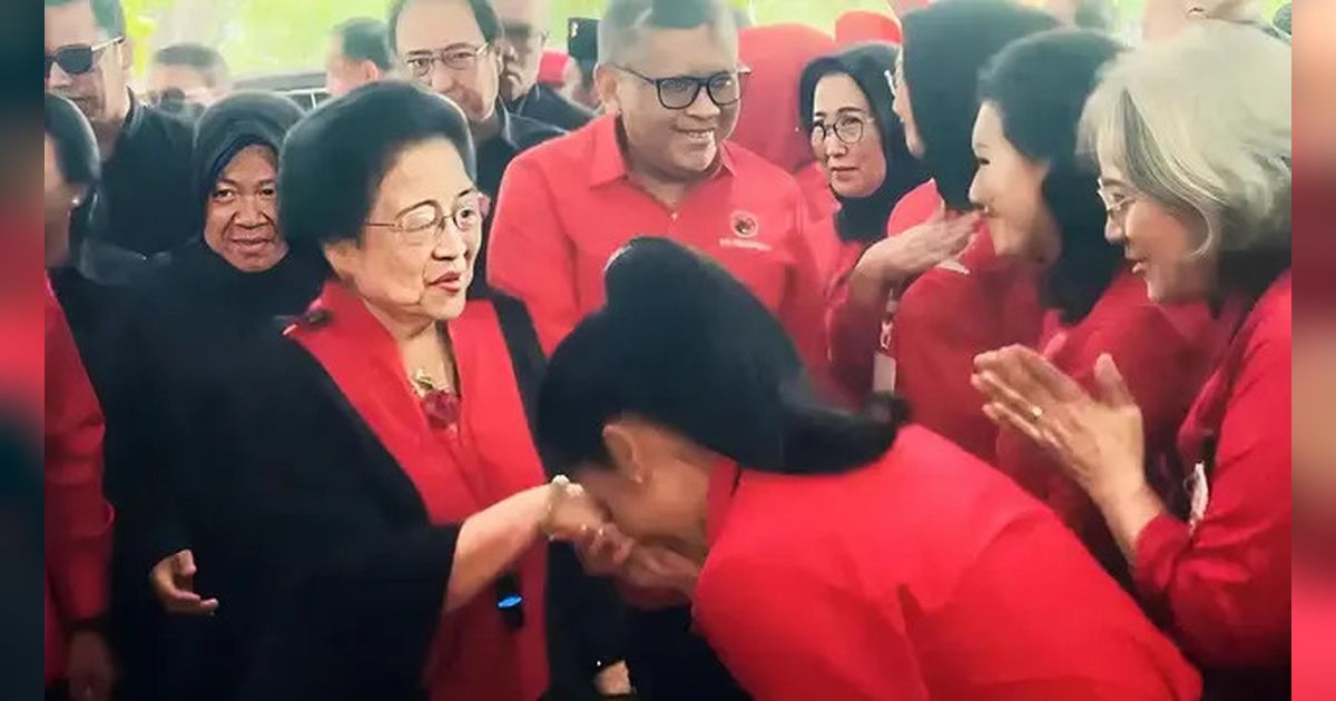 Momen Krisdayanti saat Cium Tangan Megawati,Singgung Saripati Perjuangan di Hari Pahlawan