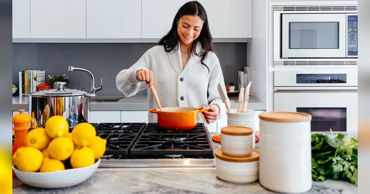 Terlanjur Masak Makanan Hingga Terlalu Asin, Begini Cara Menyelamatkan Rasanya