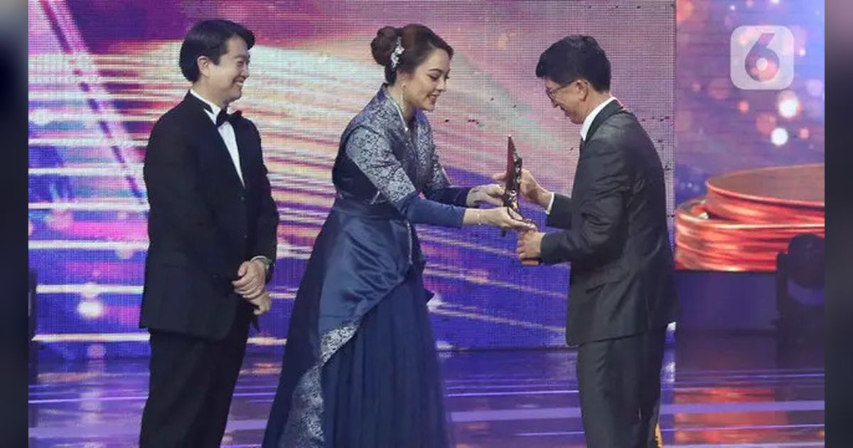 FOTO: Momen Surya Citra Media Raih Broadcaster of The Year di 29th Asian Television Awards