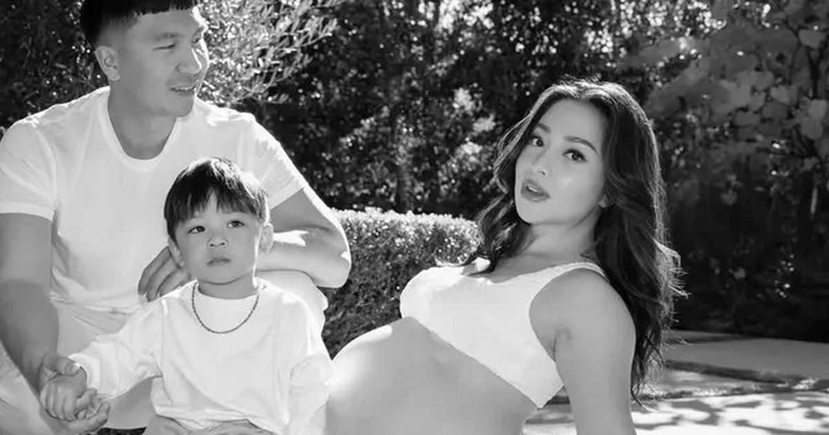 6 Potret Maternity Shoot Nikita Willy di Luar Negeri, Tampak Makin Glowing, Elegan dengan Crop Top dan Baju Transparan