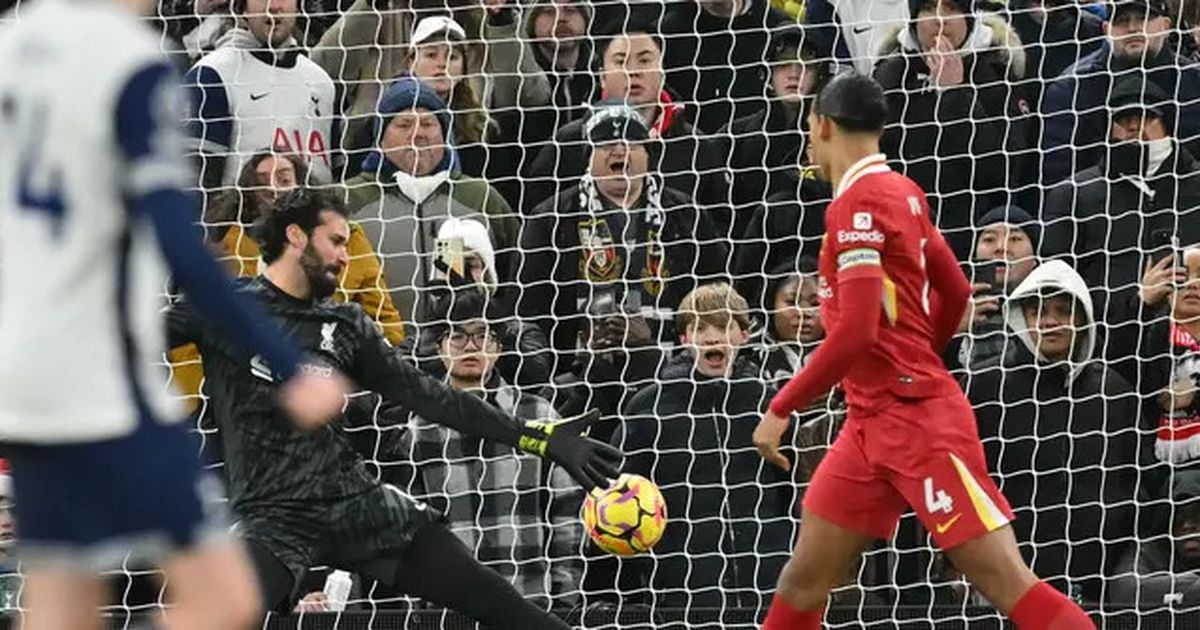 Hasil Liga Inggris Tadi Malam: Liverpool Kokoh di Puncak, MU Menyedihkan