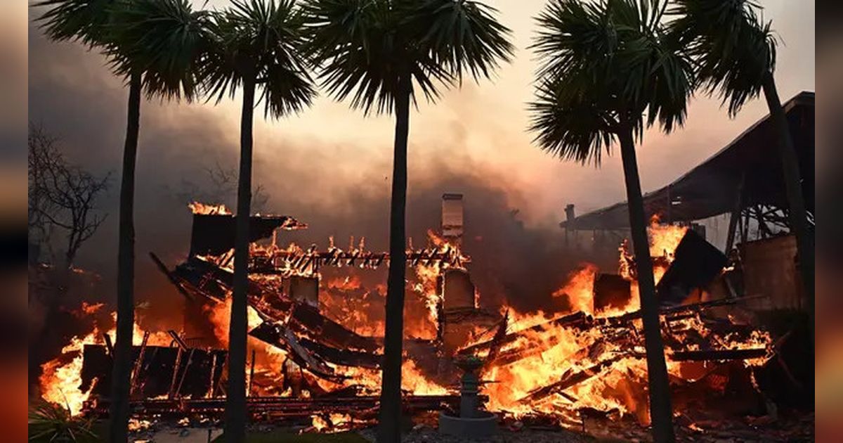 10 Orang Meninggal dan 70.000 Warga Mengungsi, Ini Kronologi Kebakaran di Los Angeles