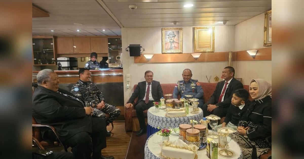 KRI SIM-367 Promosikan Produk Makanan-Minuman Indonesia di Mesir