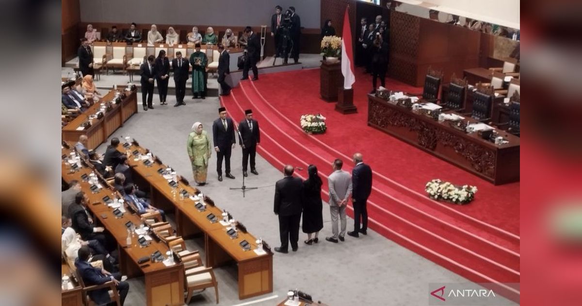 Puan Maharani Lantik Tiga Anggota DPR PAW dari Fraksi PKB