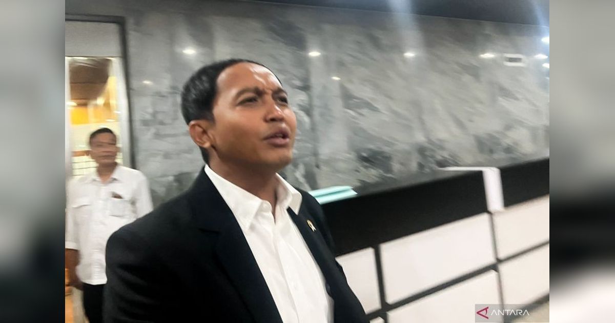 Menhut Dalami Usulan Perubahan Fungsi Hutan di PIK 2 Banten