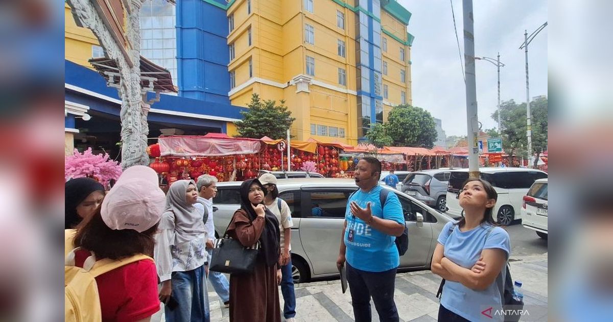 Jelajah Sejarah Glodok: Tur Jalan Kaki Imlek Diminati Warga