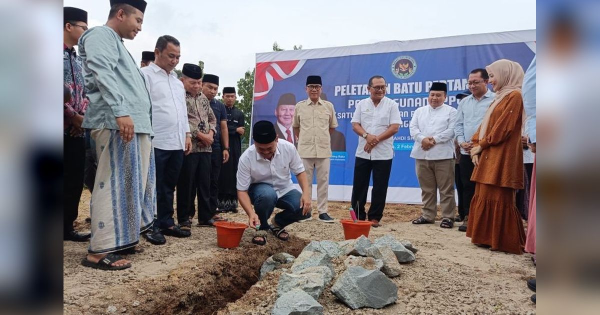Mendes PDT Bangun Dapur Makan Bergizi Gratis di Ponpes Miliknya