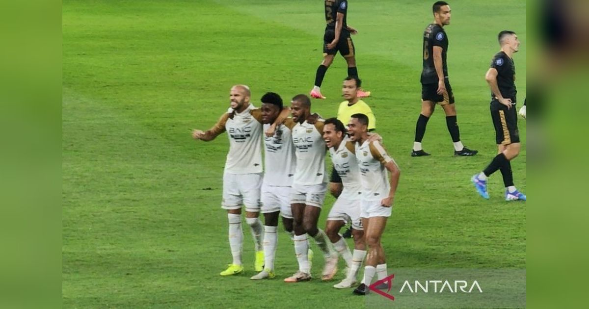 Hattrick Alex Martins Antar Dewa United Taklukkan PSIS Semarang