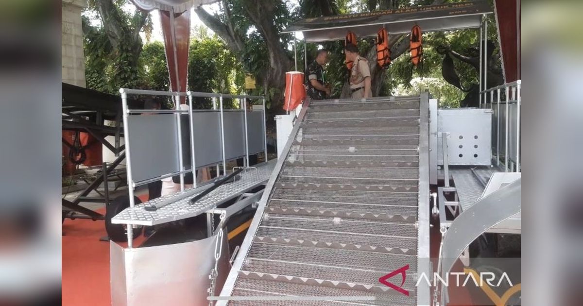 Inovasi Ponton TNI AD: Solusi Atasi Sampah Pantai di Bali
