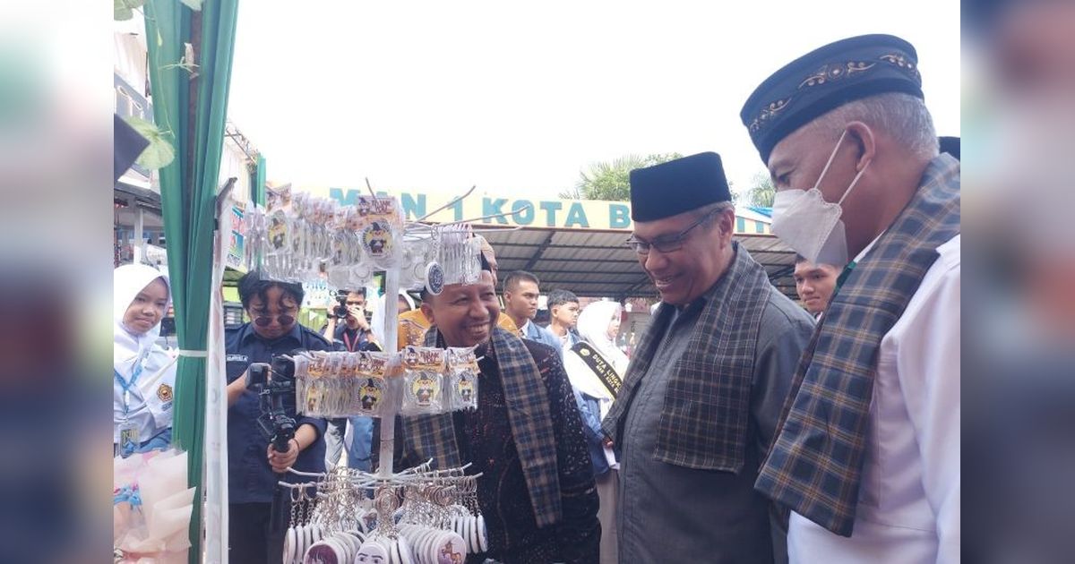 1000 Pelajar Ikuti Kompetisi Sains Cosinus XVI di Bukittinggi