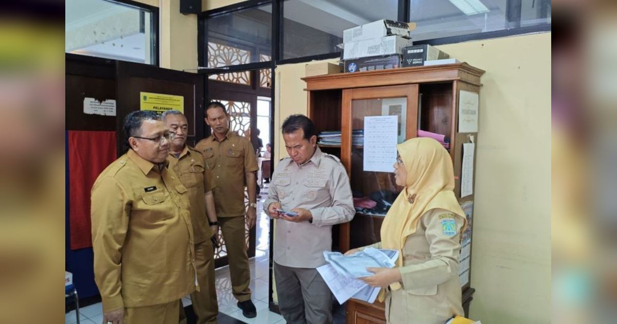 Pemkab Pasuruan Perintahkan Pemusnahan KTP Elektronik Bekas Cegah Penyalahgunaan Data
