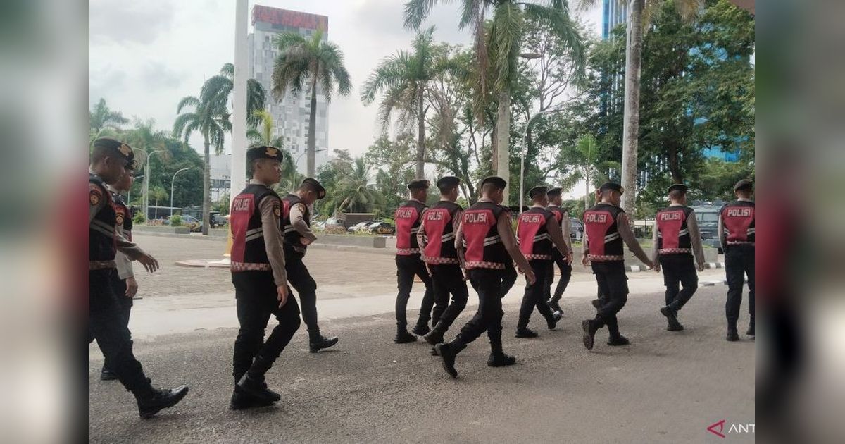 541 Personel Gabungan Kawal Demo Mahasiswa di Palembang