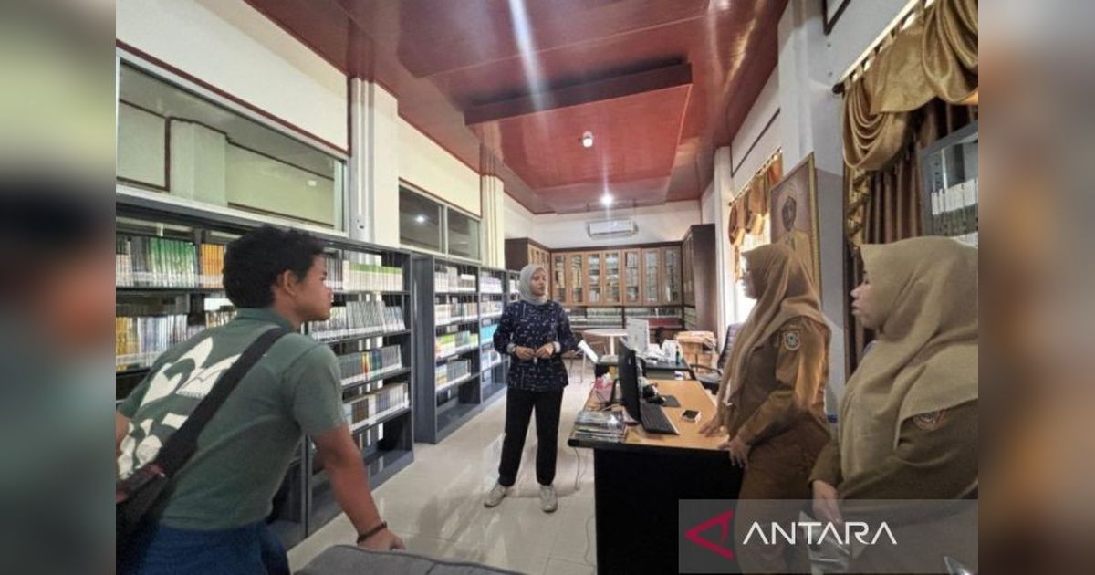 KITLV-Universitas Leiden Kunjungi Perpustakaan Palnam Kalsel, Koleksi Langka Jadi Sorotan