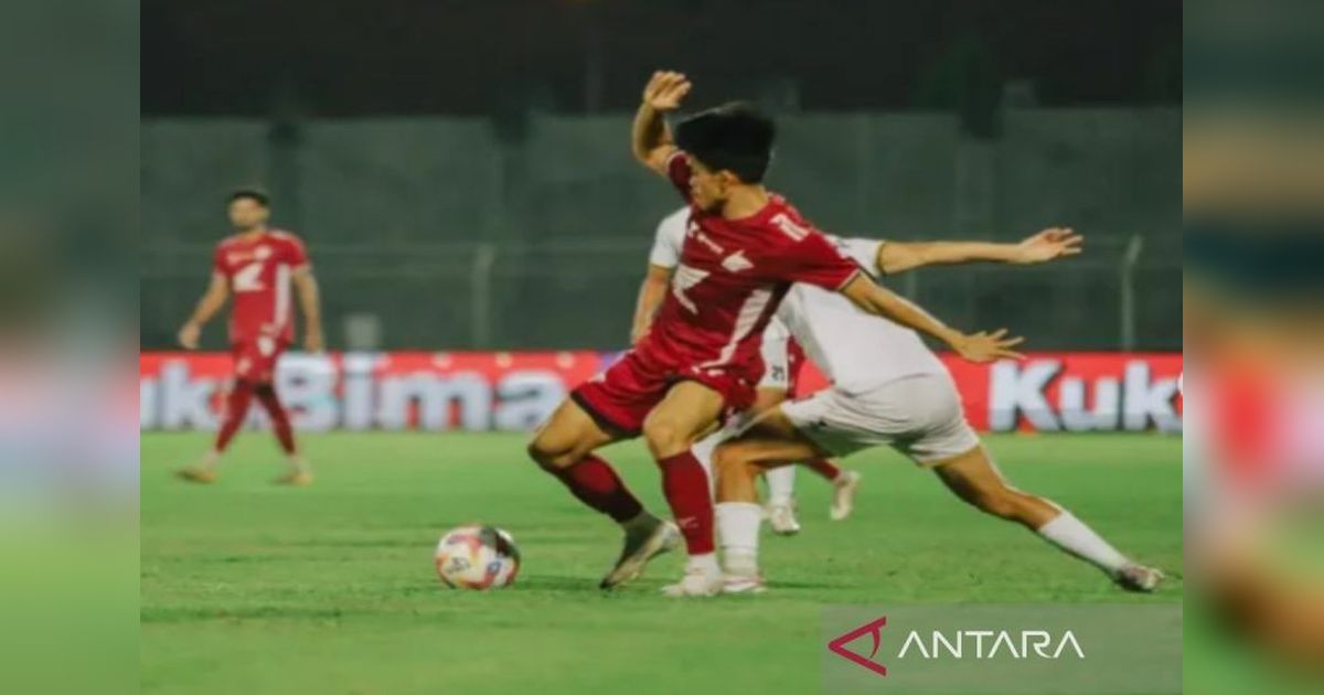 Madura United Takluk 1-3 dari PSM Makassar: Evaluasi Dilakukan Alfredo Vera