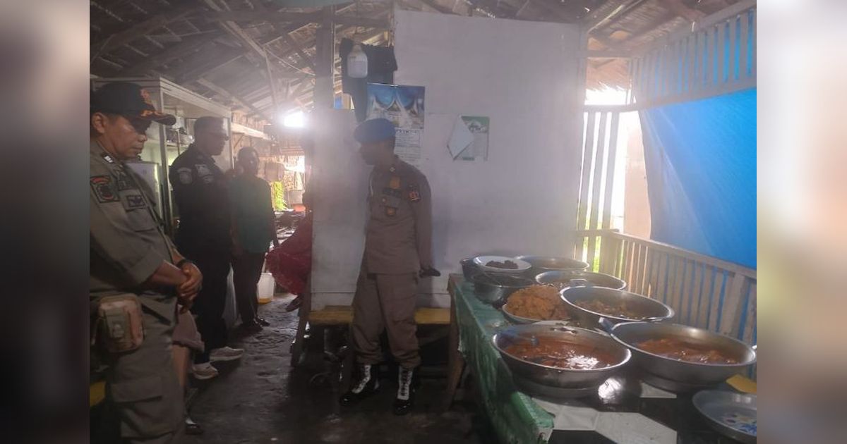 Razia Warung Makan Siang Hari di Agam Selama Ramadhan