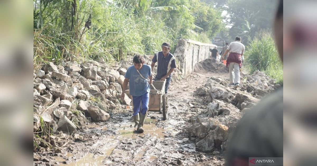 Tanggul Sungai Cikapundung Kolot Jebol Akibat Hujan Deras, Pemkab Bandung Segera Perbaiki