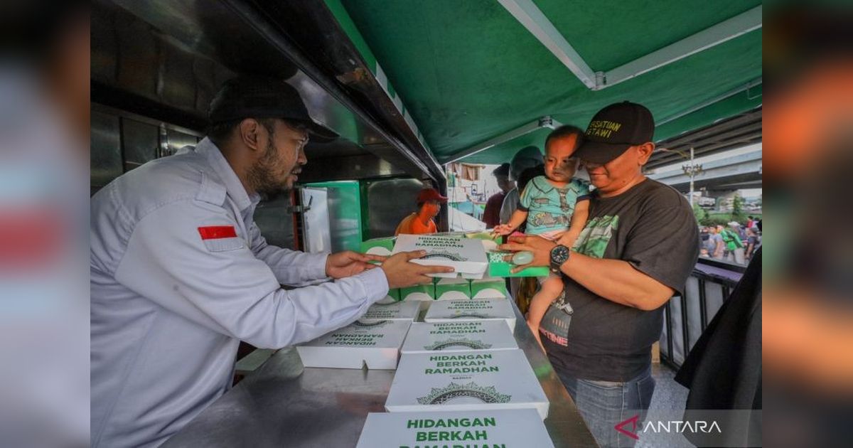Baznas Bagikan 500 Paket Buka Puasa di Jaktim, Tebar Berkah Ramadhan untuk Masyarakat