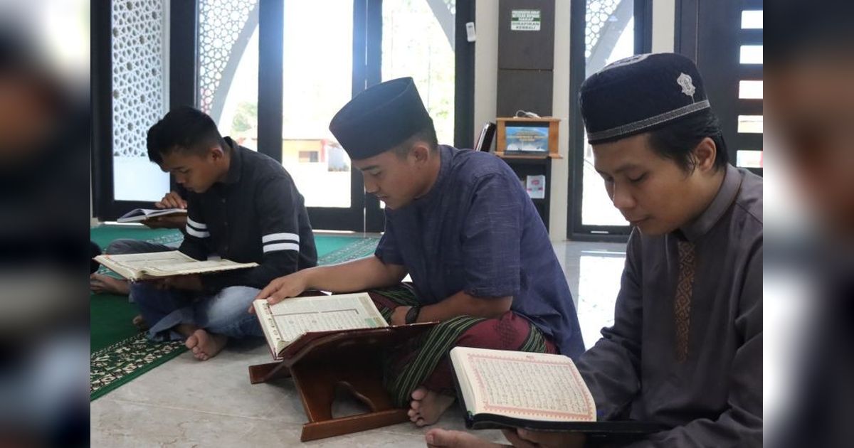 Polres Lingga Khatam Al-Quran di Ramadhan: Doa untuk Kinerja yang Amanah