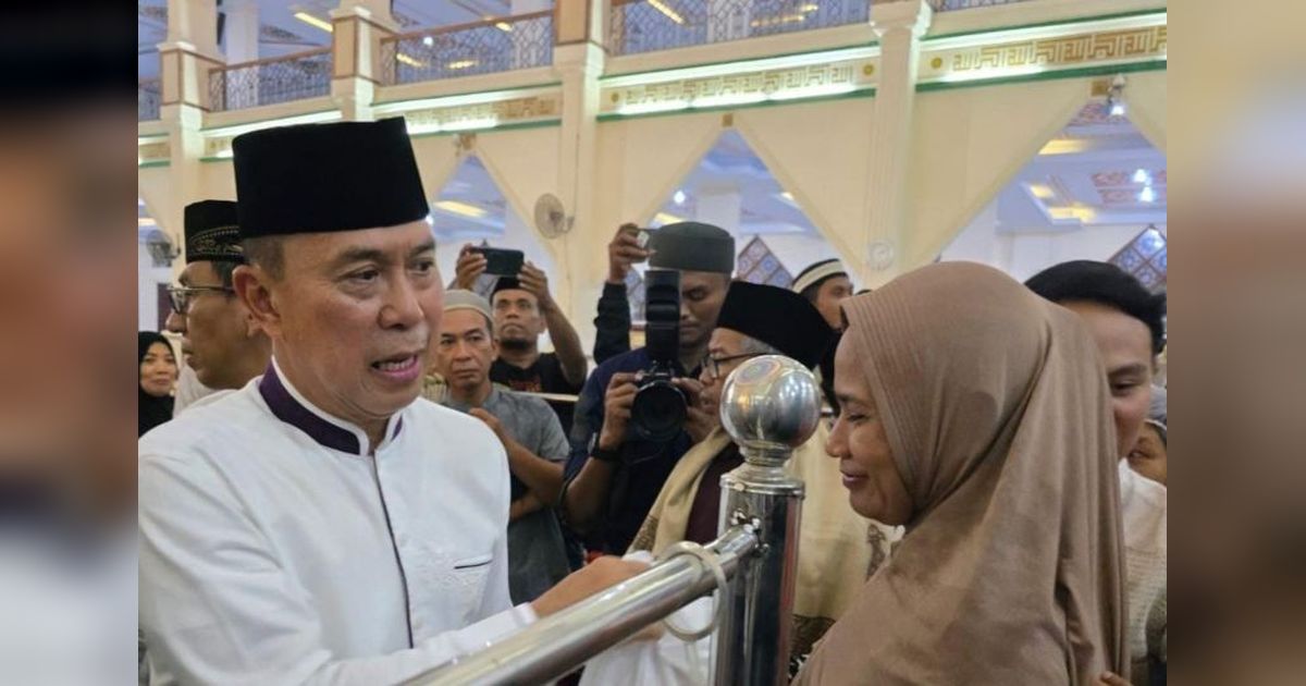 Gubernur Sultra Bagikan 150 Ribu Paket Sembako di Awal Ramadhan