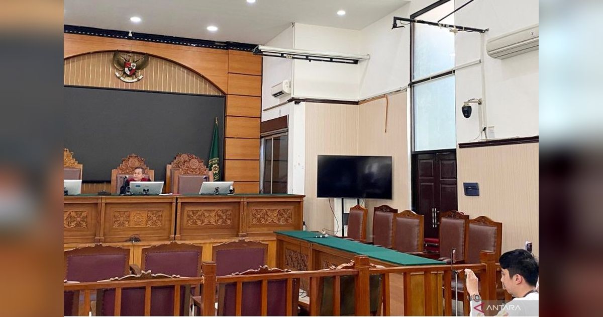 Sidang Praperadilan Hasto Kristiyanto Ditunda, KPK Absen