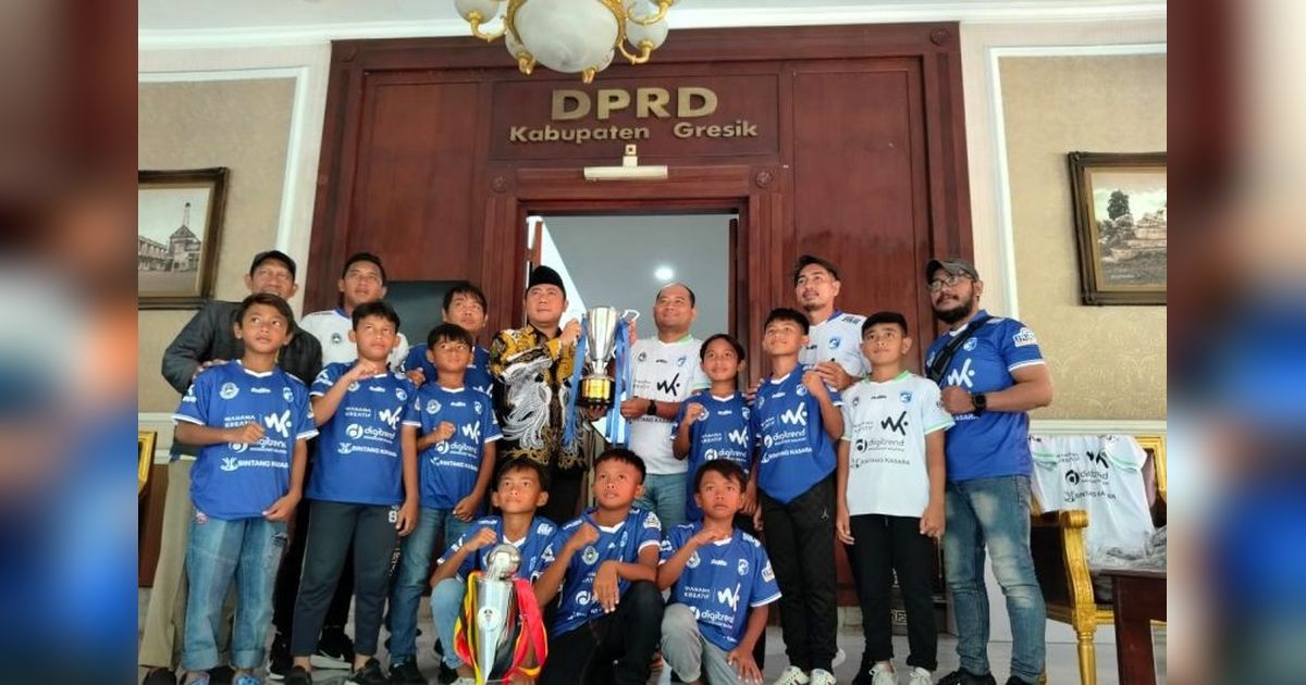 Wakil Ketua DPRD Gresik Dukung Penuh Pembinaan Sepak Bola Usia Dini di Grefoo