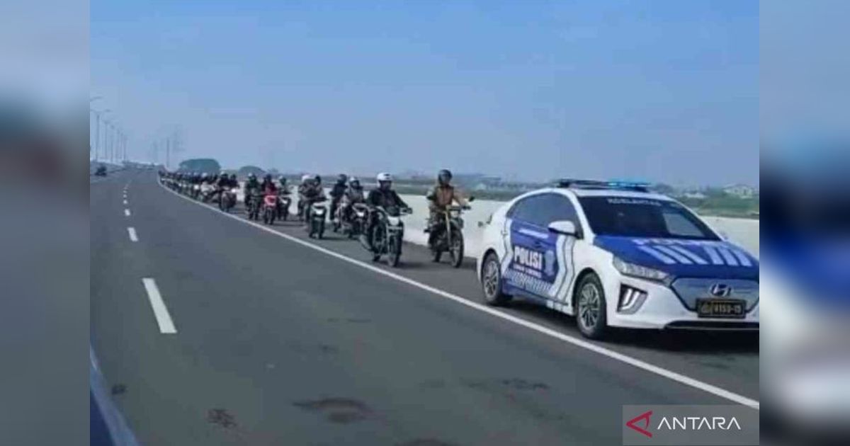 Polisi Berlakukan Diskresi: Ratusan Motor Masuk Tol Akibat Banjir