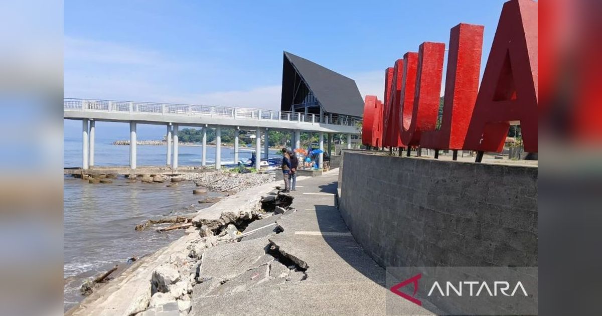 Klarifikasi Kontraktor Soal Rusaknya Alun-Alun Gadobangkong Sukabumi: Anggaran Rp15,6 Miliar, Patung Penyu Kardus?