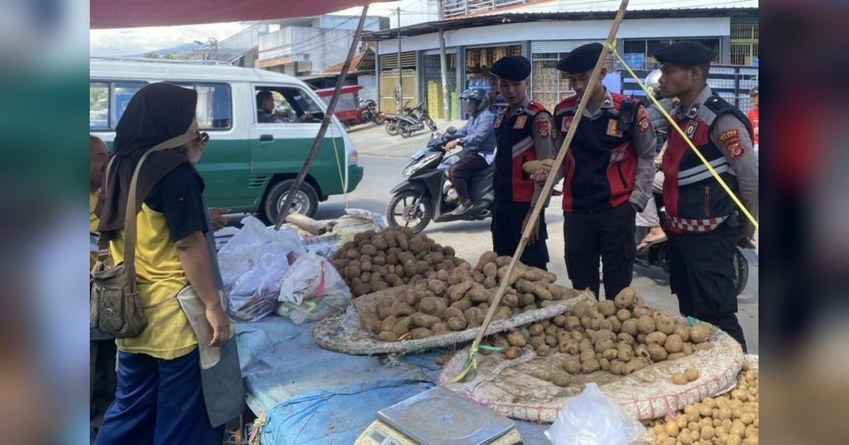 Polres Garut Tingkatkan Patroli di Pasar Ciawitali, Jamin Keamanan dan Kenyamanan Warga