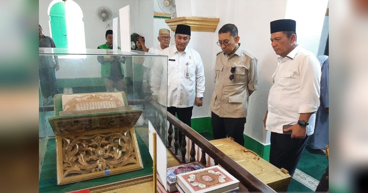 Menteri Fadli Zon Napak Tilas Sejarah di Pulau Penyengat: Dorong Pulau Penyengat sebagai Tonggak Bahasa Persatuan