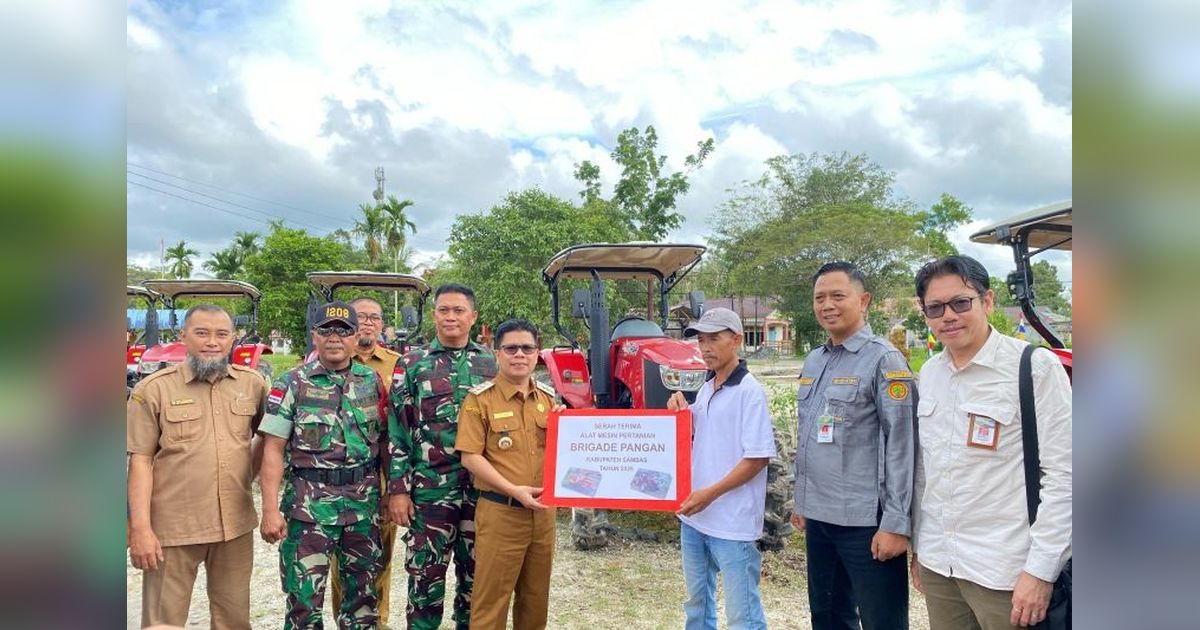 Bupati Sambas Salurkan 174 Alsintan untuk Tingkatkan Produktivitas Pertanian