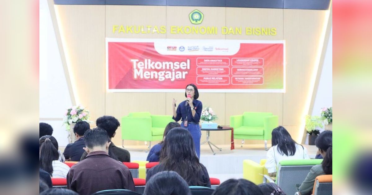 Telkomsel Berdayakan Mahasiswa Undana dengan Edukasi Digital Marketing dan Internet Baik