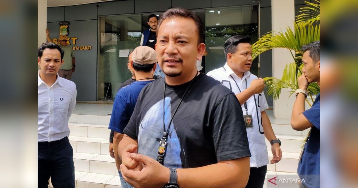 Polrestro Jakbar Ungkap Produksi Minyak Goreng Ilegal di Meruya, 800-850ml per Kemasan